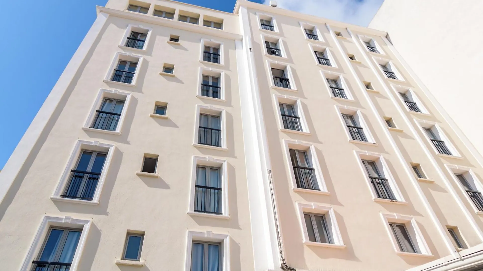 Urban Riviera Juan Les Pins - Queen Room France